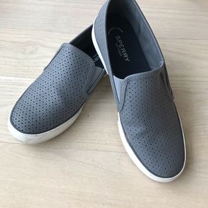Sorry Topsider Gray Slip-ons
